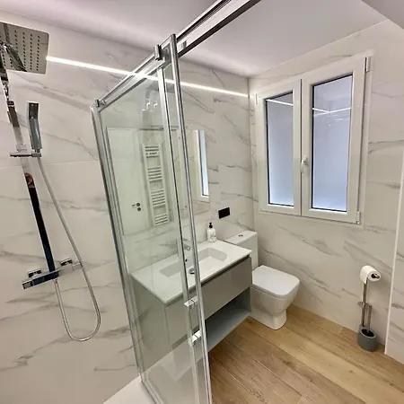 Junto A La Catedral Vut 09-0443 דירה *